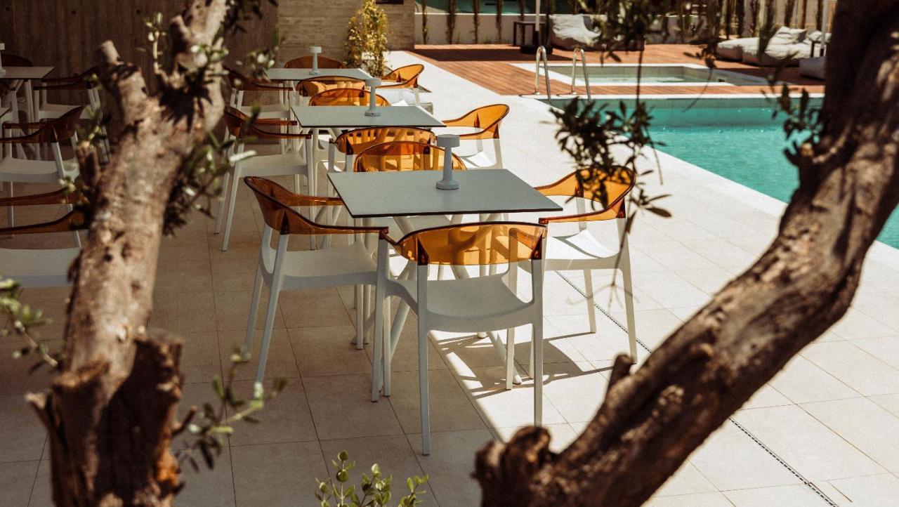 Regency Boutique Hotel Holiday Suites Paphos ภายนอก รูปภาพ