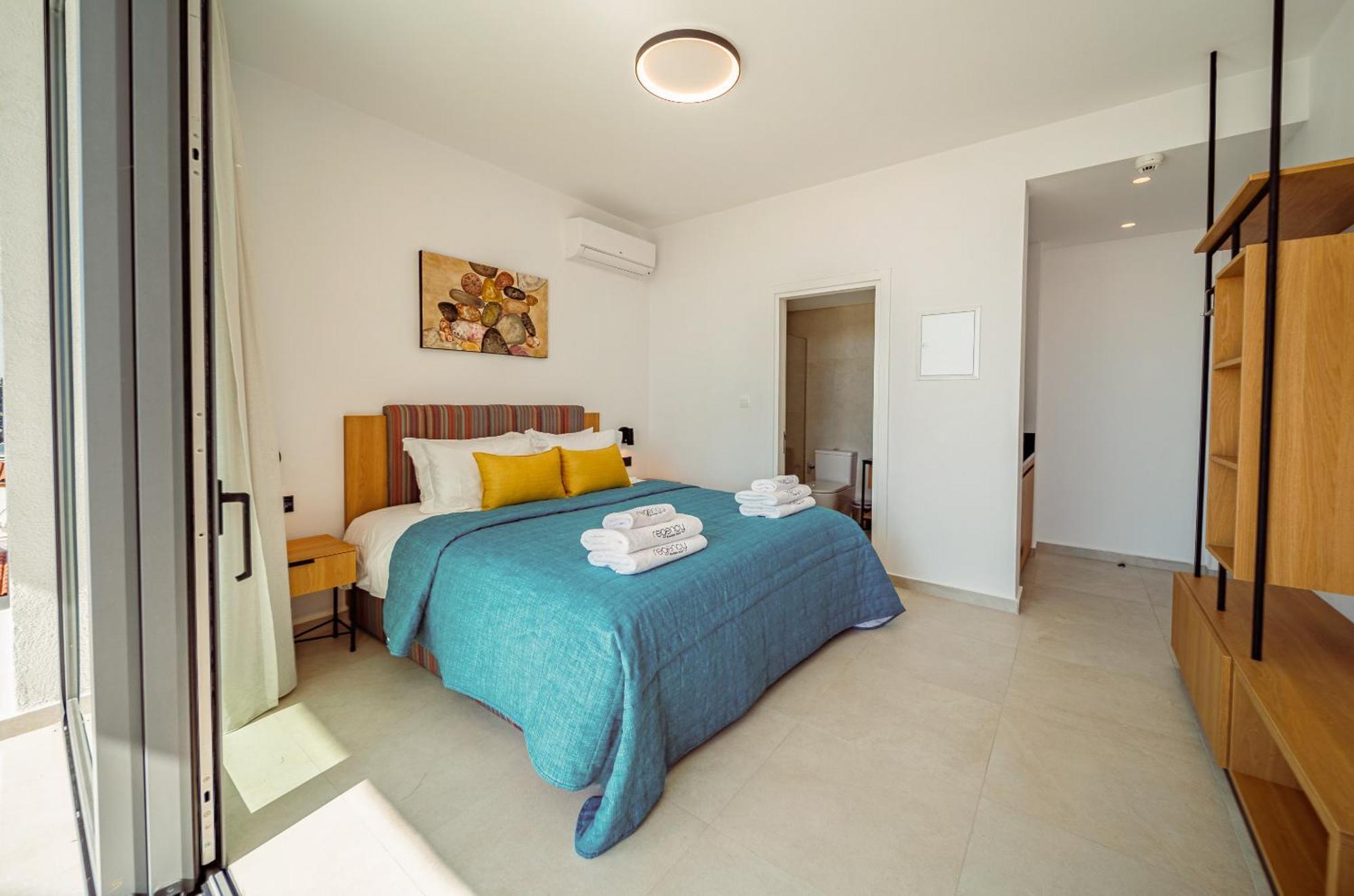 Regency Boutique Hotel Holiday Suites Paphos ภายนอก รูปภาพ