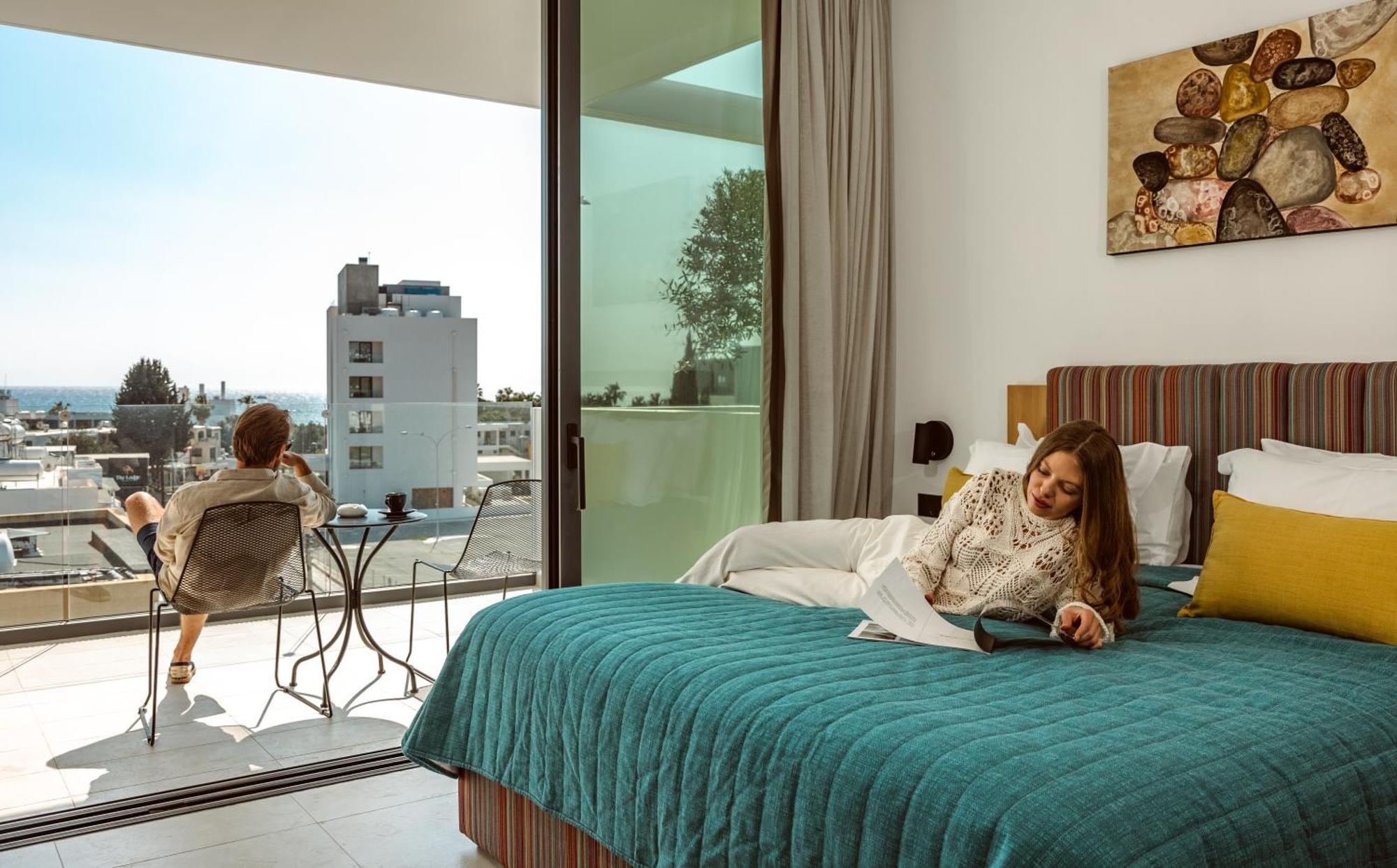 Regency Boutique Hotel Holiday Suites Paphos ภายนอก รูปภาพ